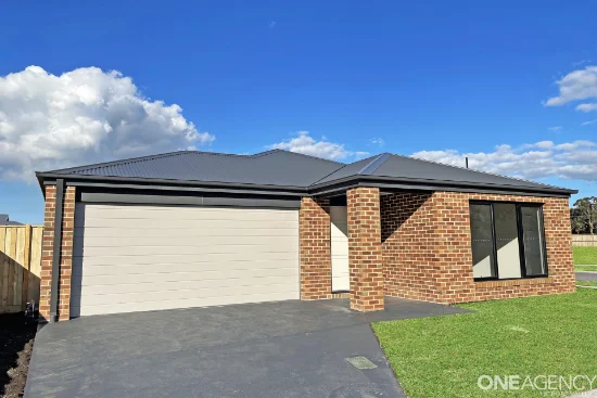 4 Hayes Road, Newborough, Vic 3825 - For Rent