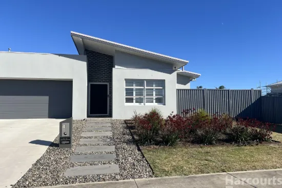 4 Hillier Parade, South West Rocks, NSW 2431