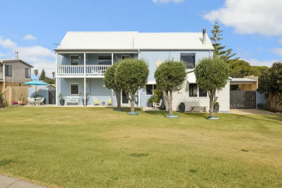 4 Hinchcliffe Road, Lancelin, WA 6044