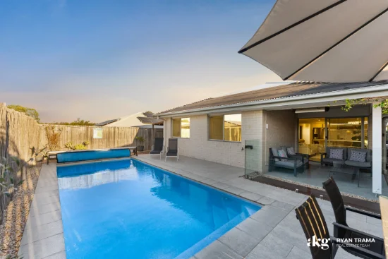 4 Hinkler Way, Park Ridge, Qld 4125