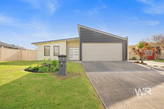 4 Hogarth Road, McKail, WA 6330