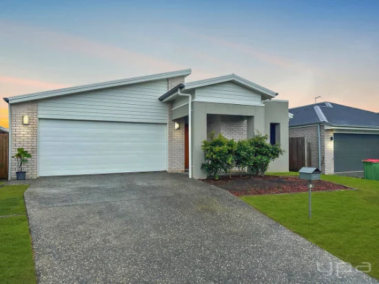 4 Ioannou Place, Coomera, Qld 4209 - For Rent