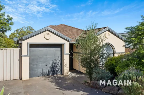 4 Jimmy Watson Drive, Woodcroft, SA 5162