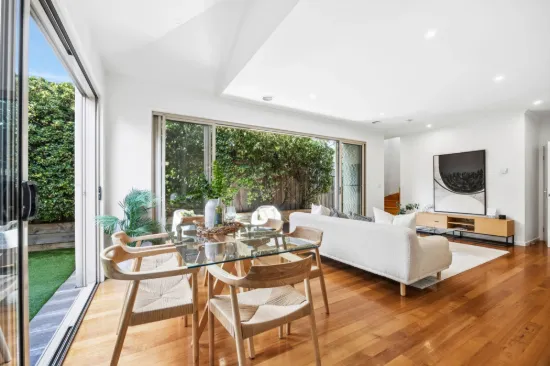 4 John Place, Newtown, Vic 3220