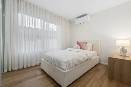 4 Jonathan Avenue, Burwood East VIC 3151-Image