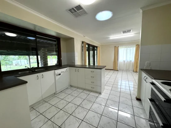 4 Karanne Drive, Mooloolah Valley, Qld 4553