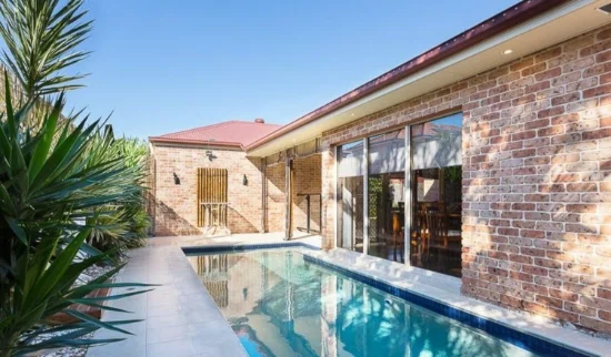 4 KARINYA Court, Redland Bay, Qld 4165