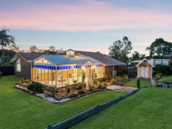4 Kiena Place, Helensvale, Qld 4212