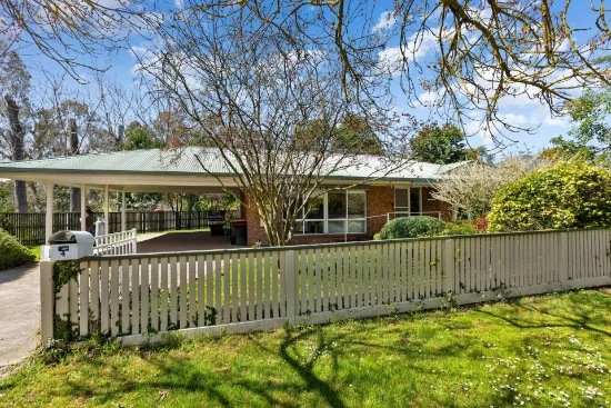 4 Kitchen Street, Mansfield, Vic 3722 - For Sale
