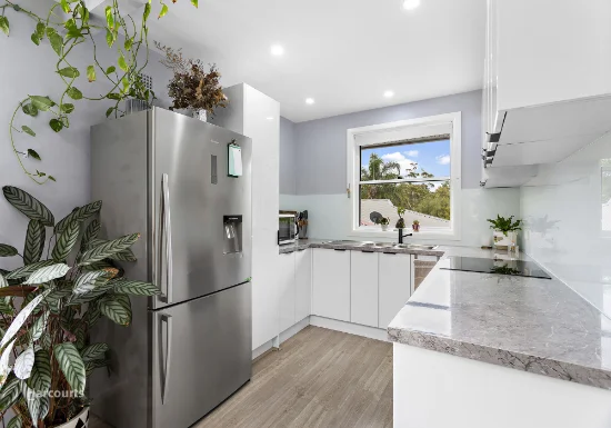 4 Kotara Crescent, Unanderra, NSW 2526