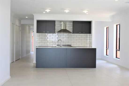 4 Kurrajong Road, Warragul, Vic 3820-Image