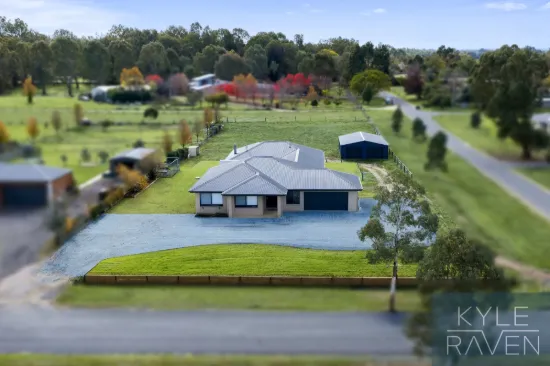 4 Lang Place, Oxley, Vic 3678