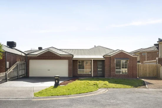 4 Lauder Court, Gowanbrae, Vic 3043