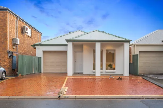 4 Lincoln Place, Mawson Lakes, SA 5095