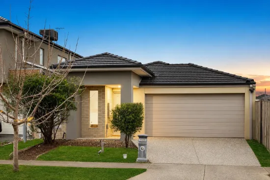 4 Living Crescent, Point Cook, Vic 3030