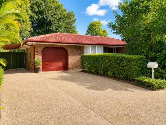 4 Loddon Street, Riverhills, Qld 4074