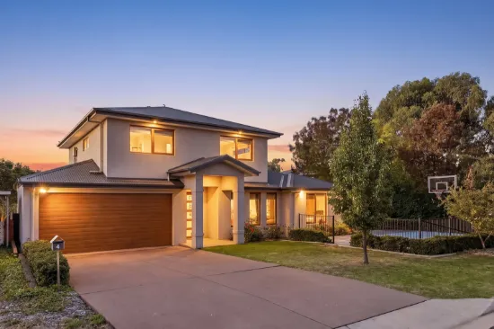 4 Lyle Place, Chifley, ACT 2606