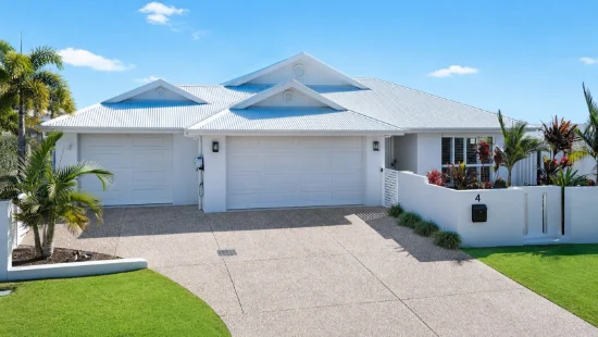 4 Magnetic Street, Parrearra, Qld 4575