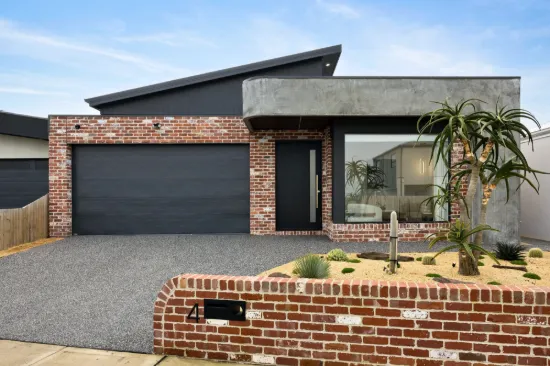 4 Malkari Circuit, Greenvale, Vic 3059