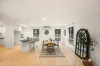 4 Maple Court, Carindale, Qld 4152-Image