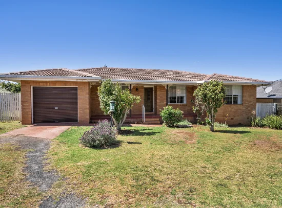 4 Maree Court, Centenary Heights, Qld 4350