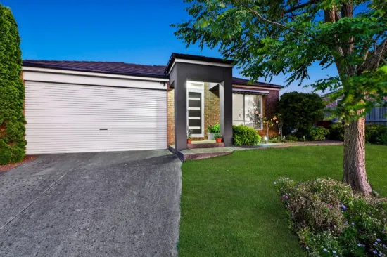 4 Marina Court, Berwick, Vic 3806