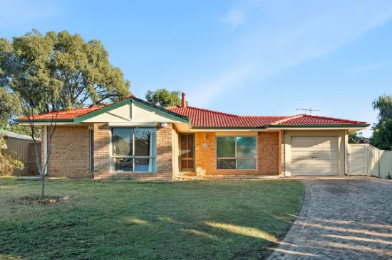 4 Marlborough Close, Greenfields, WA 6210