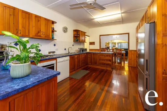 4 Martins Road, Gooburrum, Qld 4670