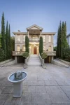4 Maxwell Court, Toorak, Vic 3142-Image