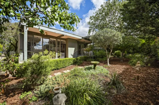 4 Mcgowen Close, Spence, ACT 2615