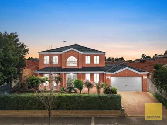 4 Mcnamara Avenue, Roxburgh Park, Vic 3064