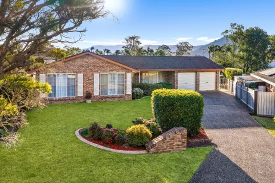 4 Melaleuca Place, Bomaderry, NSW 2541