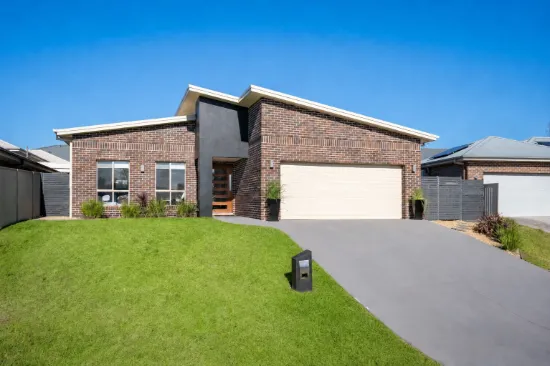 4 Mendel Drive, Kelso, NSW 2795