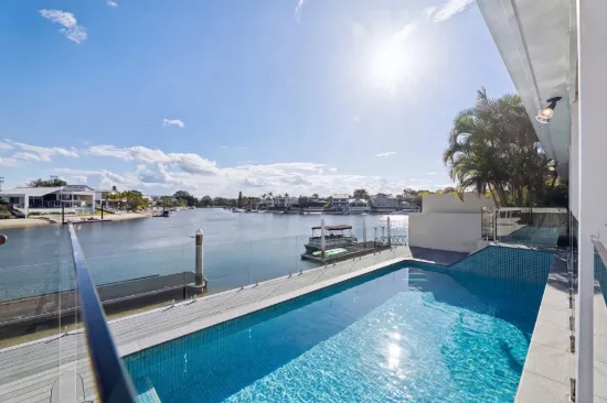 4 Mercedes Place, Bundall, Qld 4217