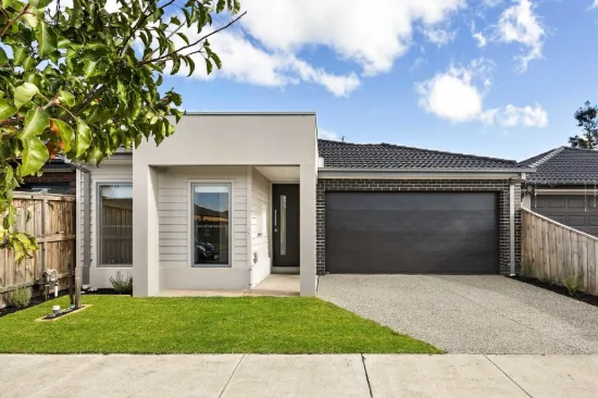 4 Metroon Drive, Weir Views, Vic 3338