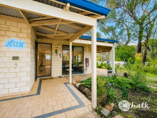 4 Mitchell Road, Preston Beach, WA 6215
