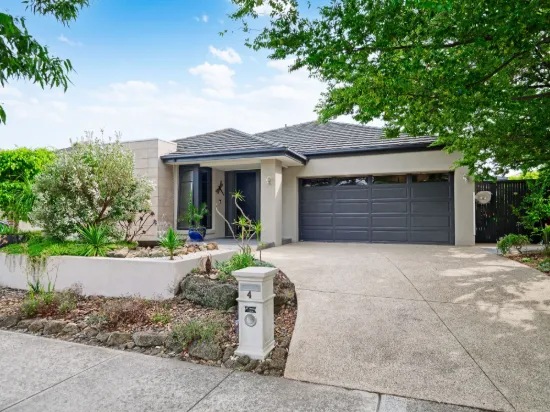4 Mountainview Boulevard, Cranbourne North VIC 3977-Image