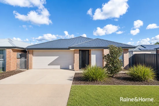 4 Myrta Avenue, Andrews Farm, SA 5114