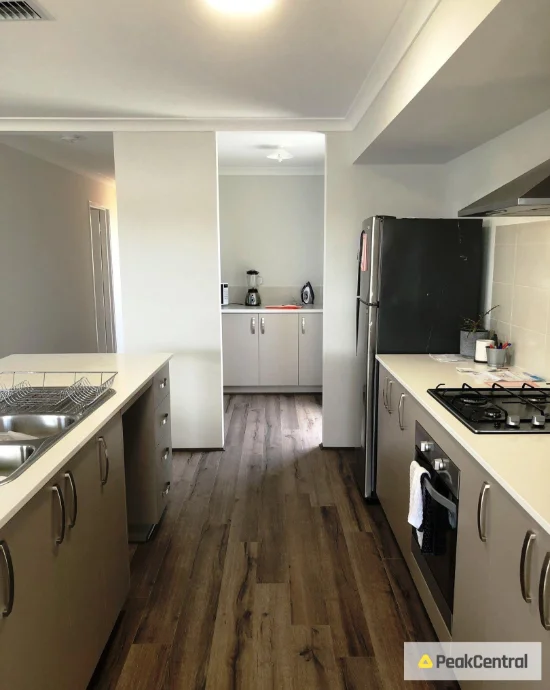4 Needlewood Loop, Wandi, WA 6167-Image