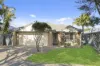 4 Nique Court, Redcliffe, Qld 4020