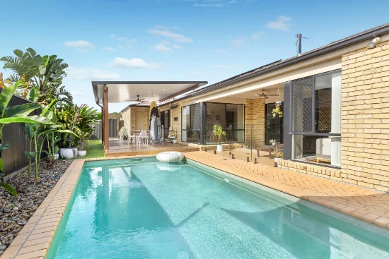 4 Northlakes Drive, Elanora, Qld 4221