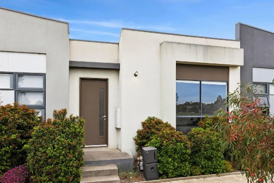 4 Oleary Walk, Charlemont, Vic 3217 - For Sale