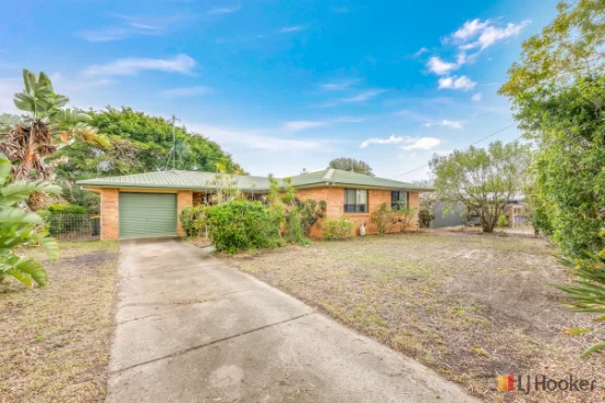4 Olive Drive, Moore Park Beach, Qld 4670