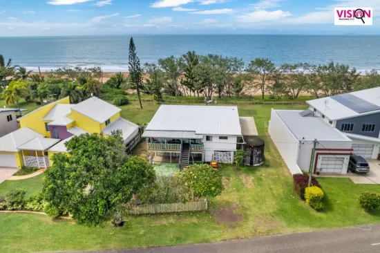4 Owen Jenkins Drive, Sarina Beach, Qld 4737