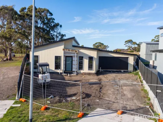 4 Pair Place, George Town, Tas 7253