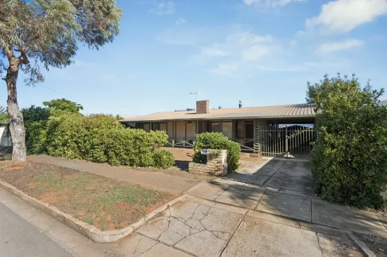 4 Parham Street, Elizabeth Downs, SA 5113