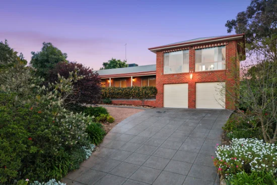 4 Peita Close, Spring Gully, Vic 3550