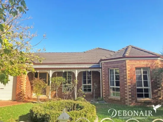 4 Percy Jones Court, Highton, Vic 3216