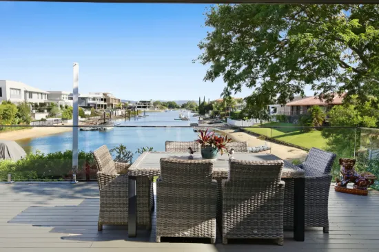 4 Peter Blondell Drive, Mermaid Waters, Qld 4218