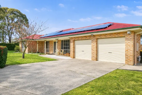4 Phoenix Place, Orange, NSW 2800